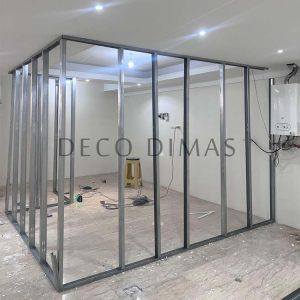دیوار جدا کننده ، دکو دیماس